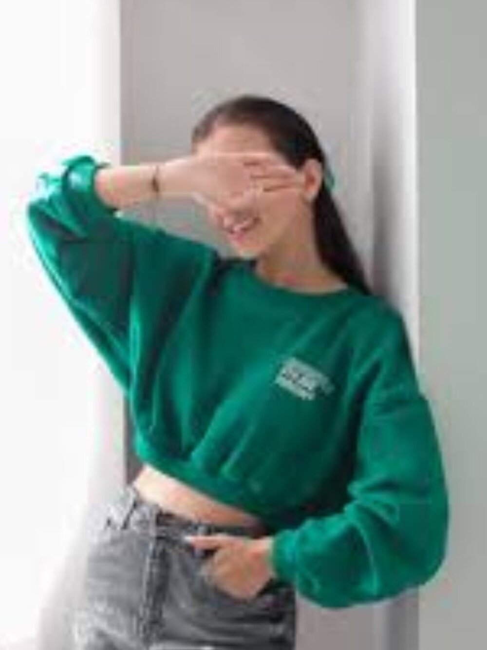 Zara Green Manhattan Graphic Cropped Sweatshirt Size M NWT